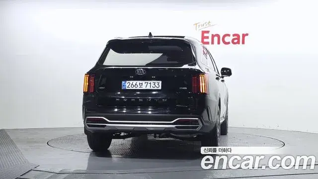Kia Sorento 2021 — Photo 7/32