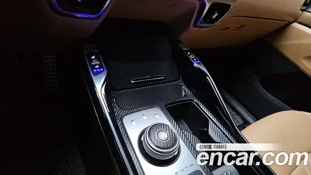 Kia Sorento 2022 — Şəkil 14/31