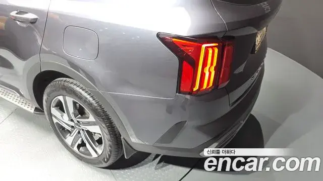 Kia Sorento 2022 — Şəkil 5/31