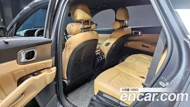 Kia Sorento 2022 — Şəkil 2/31