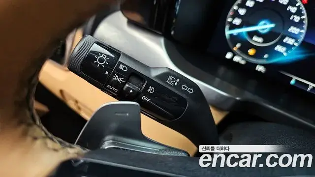 Kia Sorento 2022 — Şəkil 30/31
