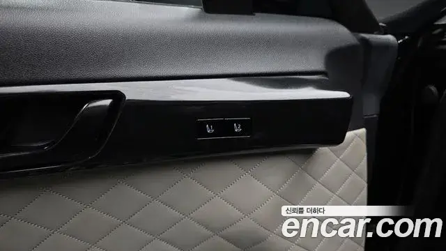 Hyundai Grandeur 2023 — Фото 18/20