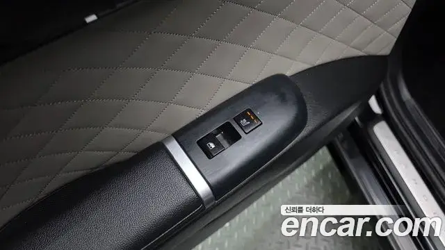 Hyundai Grandeur 2023 — Фото 19/20