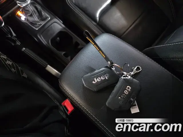 Jeep Wrangler 2019 — Şəkil 9/20