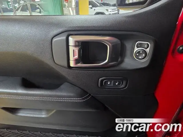 Jeep Wrangler 2019 — Şəkil 14/20