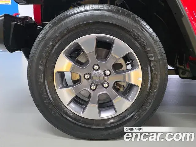 Jeep Wrangler 2019 — Şəkil 16/20