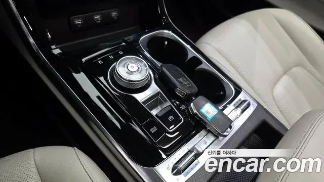 Kia Carnival 2021 — Фото 7/20