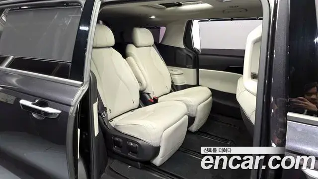 Kia Carnival 2021 — Фото 11/20