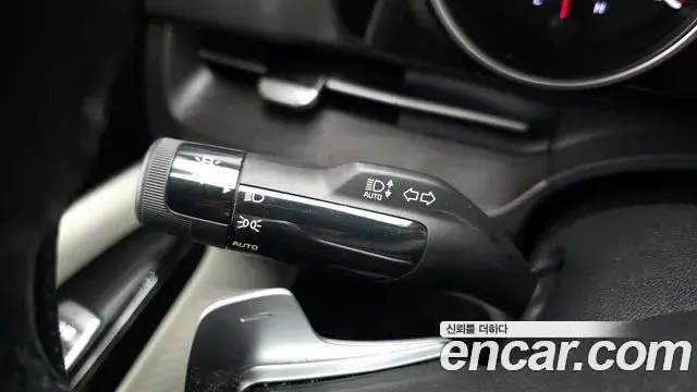 Kia Carnival 2021 — Фото 19/20