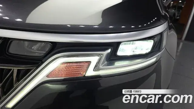 Kia Carnival 2021 — Şəkil 16/35
