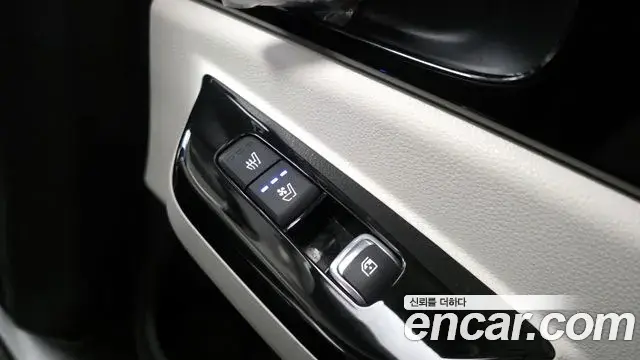Kia Carnival 2021 — Şəkil 10/35
