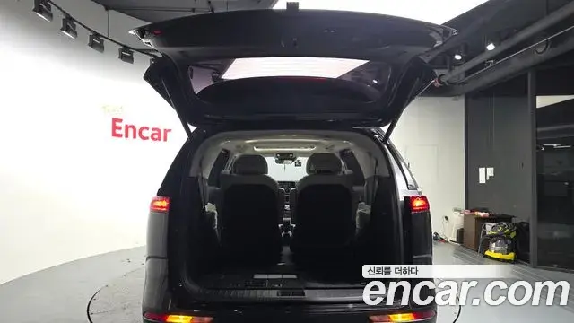Kia Carnival 2021 — Şəkil 20/35