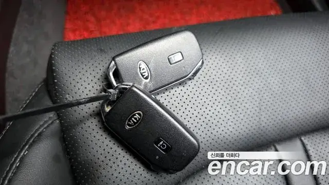 Kia K5 2020 — ფოტო 16/30