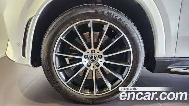 Mercedes-Benz GLE-Class 2022 — Şəkil 13/19