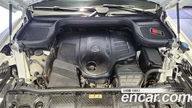 Mercedes-Benz GLE-Class 2022 — Şəkil 18/19