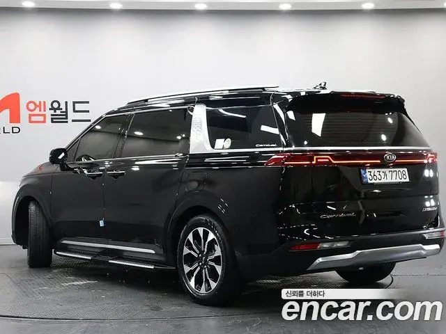 Kia Carnival 2021 — Фото 3/20