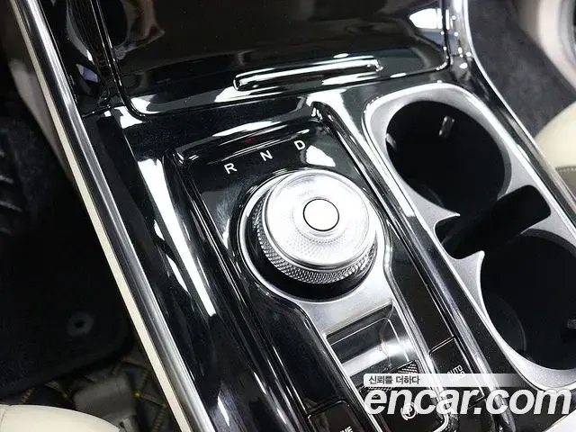 Kia Carnival 2021 — Фото 6/20