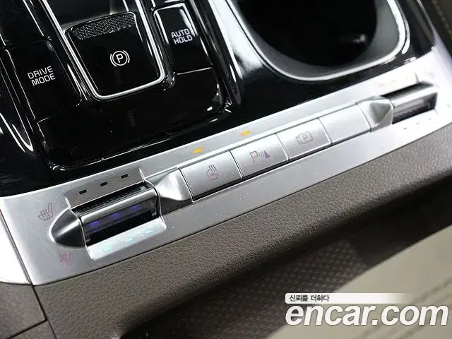 Kia Carnival 2021 — Фото 8/20