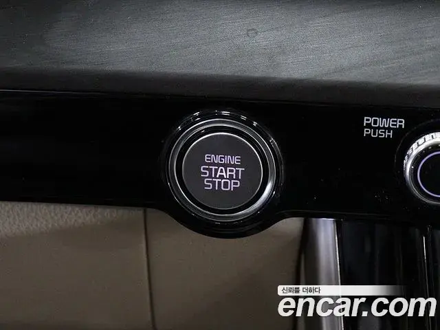 Kia Carnival 2021 — Фото 11/20