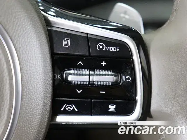 Kia Carnival 2021 — Фото 12/20
