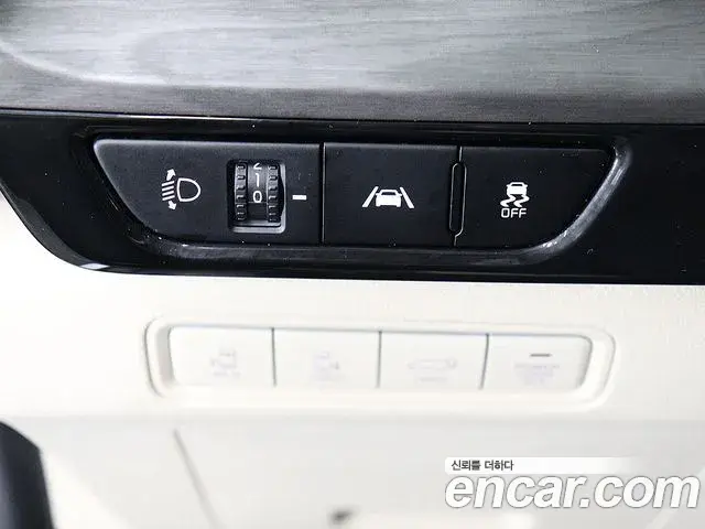 Kia Carnival 2021 — Фото 13/20