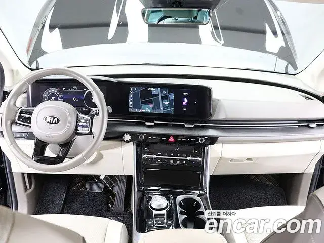 Kia Carnival 2021 — Фото 14/20