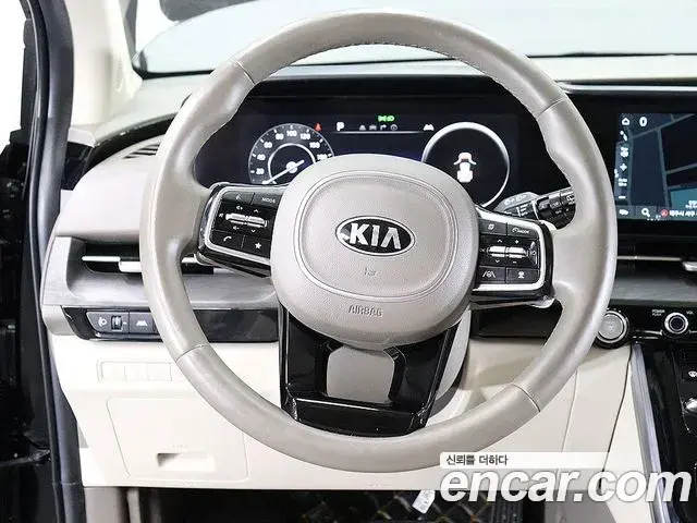 Kia Carnival 2021 — Фото 15/20