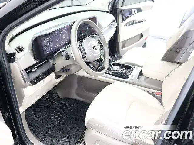 Kia Carnival 2021 — Фото 17/20