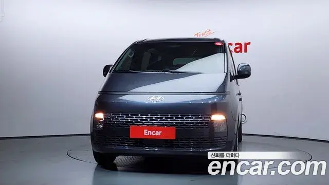 Hyundai Staria 2023 — ფოტო 6/32