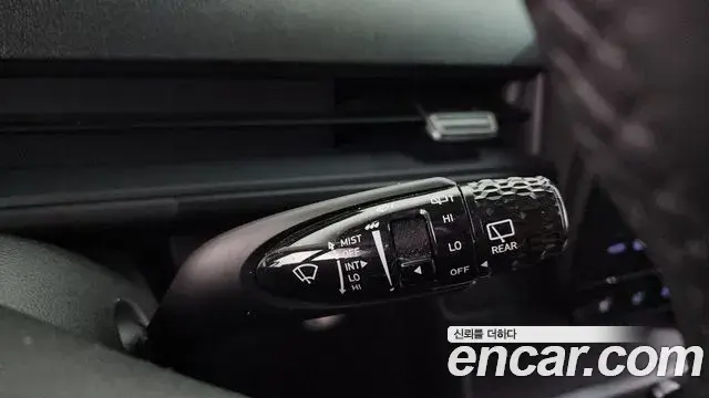 Hyundai Staria 2023 — ფოტო 19/32