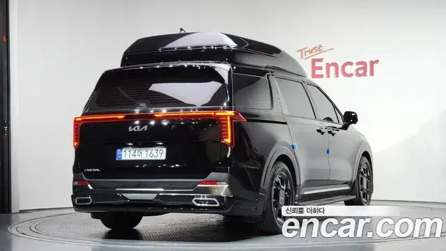 Kia Carnival 2024 — ფოტო 24/32
