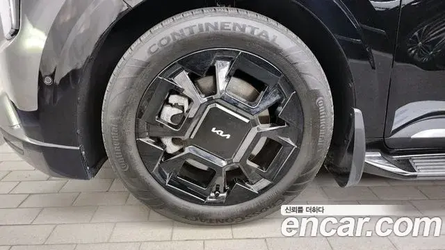 Kia Carnival 2024 — ფოტო 15/32