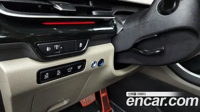 Kia Carnival 2024 — ფოტო 5/32