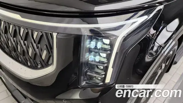 Kia Carnival 2024 — ფოტო 9/32