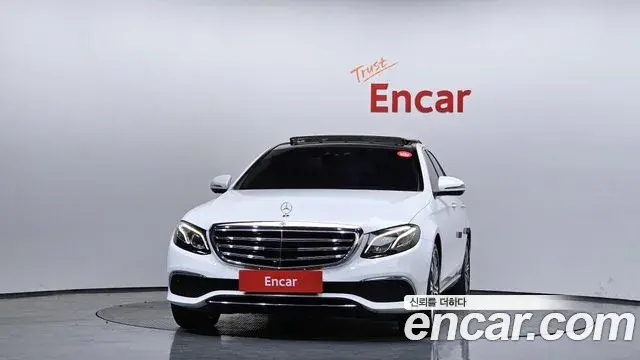 Mercedes-Benz E-Class 2020 — ფოტო 22/37