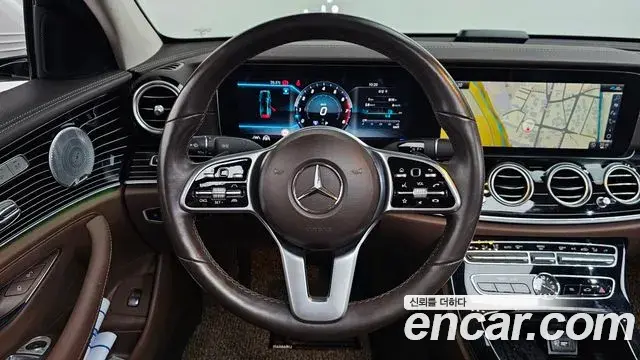 Mercedes-Benz E-Class 2020 — ფოტო 21/37