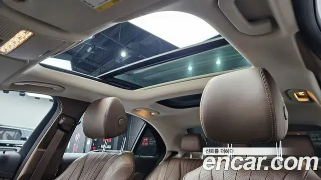 Mercedes-Benz E-Class 2020 — ფოტო 14/37