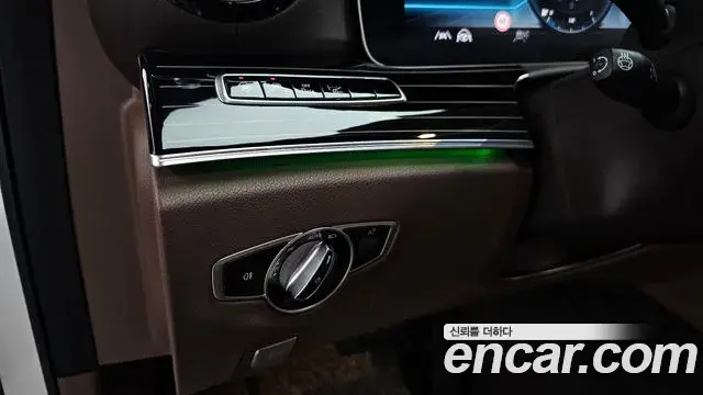 Mercedes-Benz E-Class 2020 — ფოტო 1/37