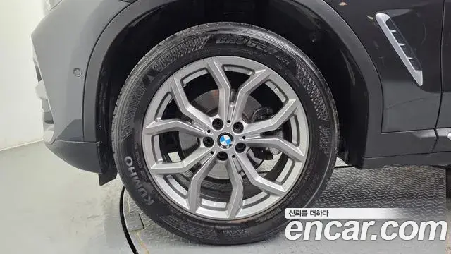 BMW X3 2018 — ფოტო 16/20