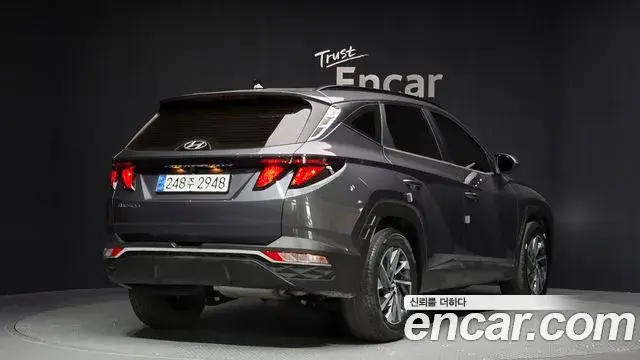 Hyundai Tucson Hybrid 2021 — ფოტო 17/20