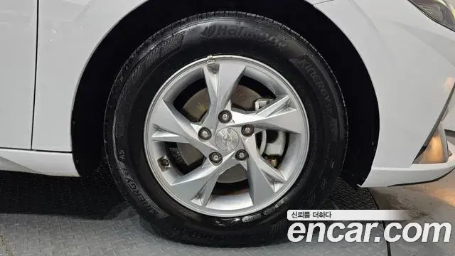 Hyundai The New Avante Hybrid 2021 — Şəkil 15/34