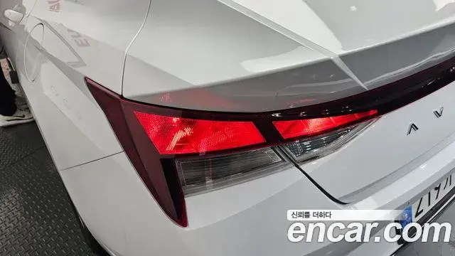 Hyundai The New Avante Hybrid 2021 — Şəkil 13/34