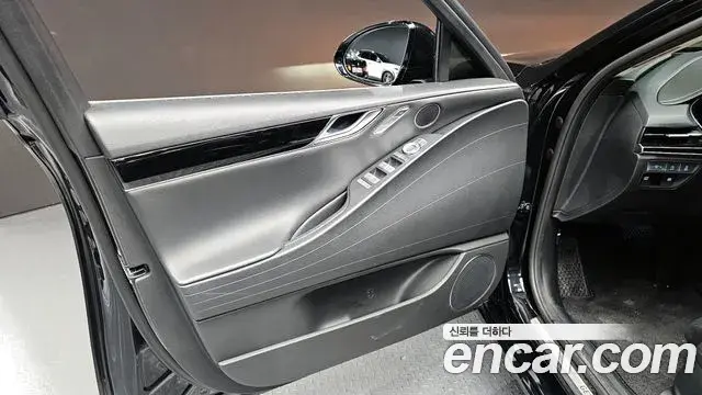 Genesis G80 2023 — Photo 12/30