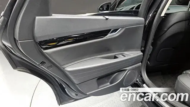 Genesis G80 2023 — Photo 11/30