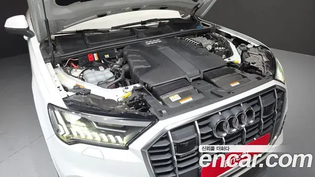 Audi Q7 2022 — Photo 31/32