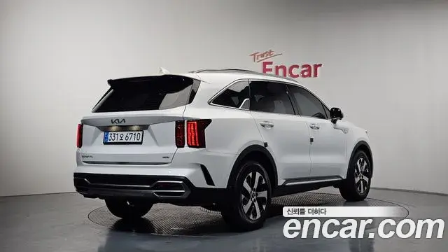 Kia Sorento 2022 — Фото 1/20