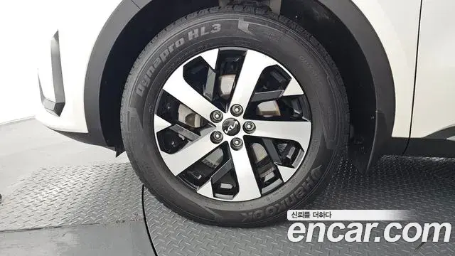 Kia Sorento 2022 — Фото 4/20