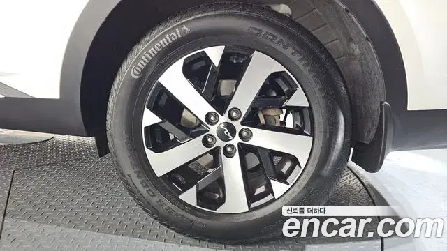 Kia Sorento 2022 — Photo 3/37