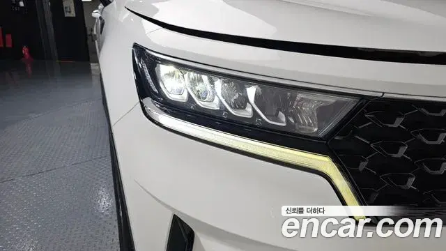 Kia Sorento 2022 — Photo 18/37