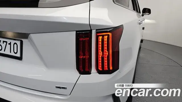 Kia Sorento 2022 — Photo 4/37